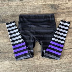 K deer sneaker length leggings